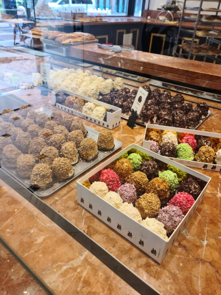 Ein Hauch von Paris in Düsseldorf: Aux Merveilleux de Fred